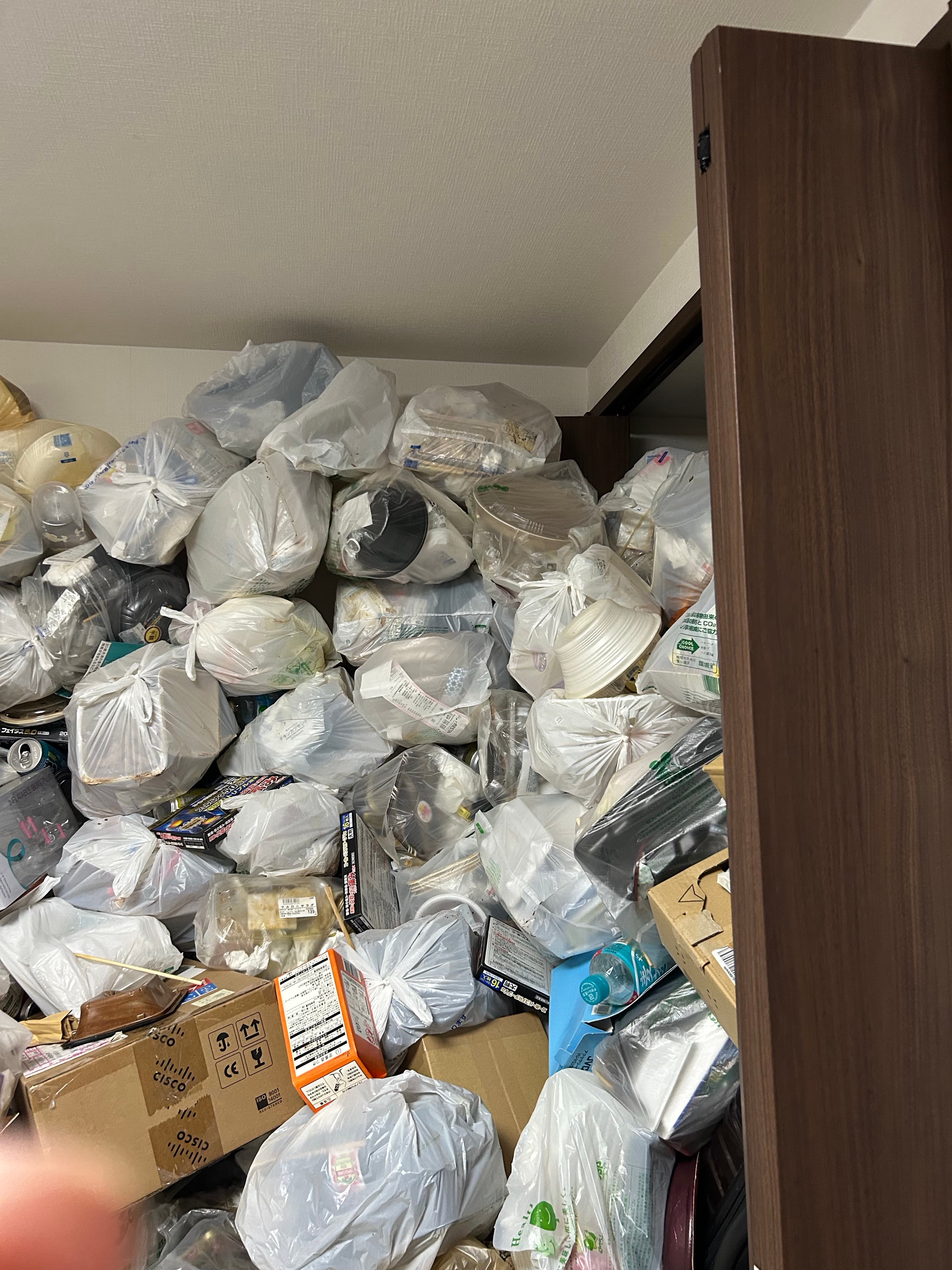 岡山市 B様邸(ゴミ屋敷片付け) Before